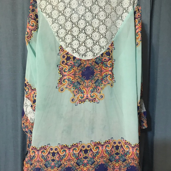 PRICE DROP Olive Hill Top size Med🌹🌹 - Picture 2 of 4